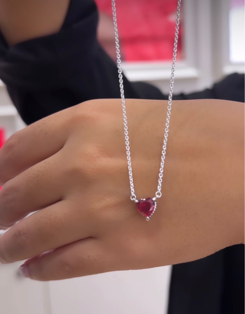 Pandora red catheter necklace