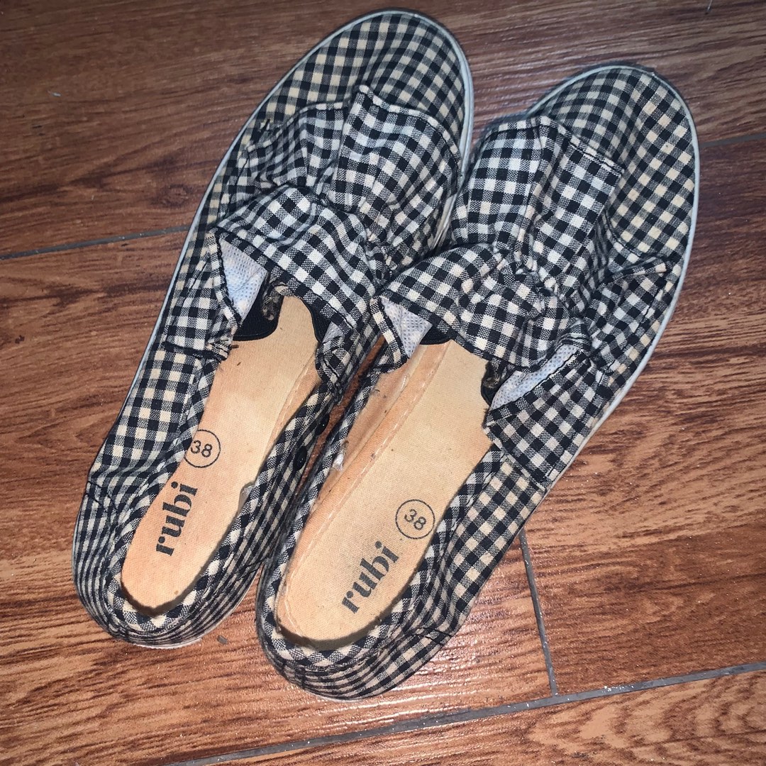 slip on rubi