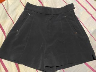(Category: ) located in . Submitted by declutterwithj (Listing ID 1212393892, Image 1). Description: .