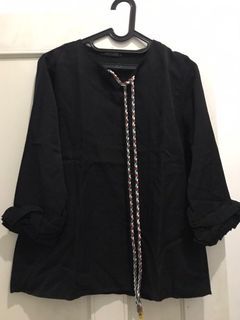 Blouse hitam lucu