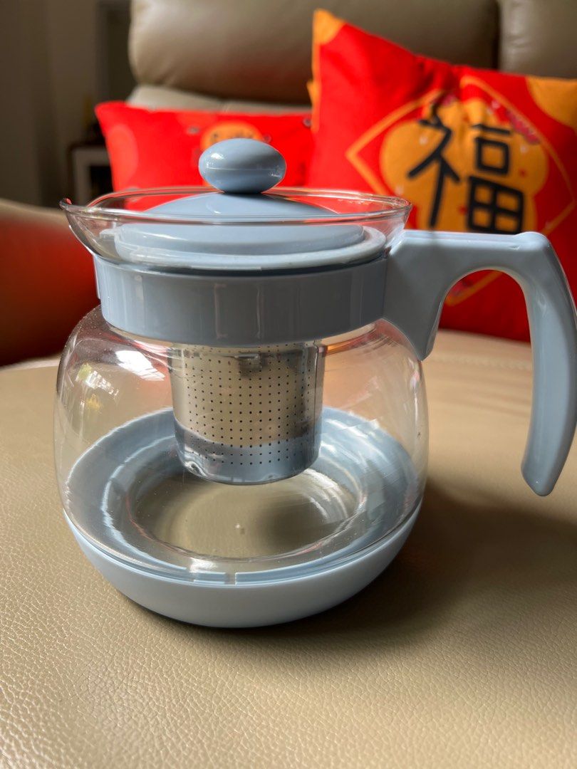 Brand New Teapot with Strainer, Furniture & Home Living, Kitchenware