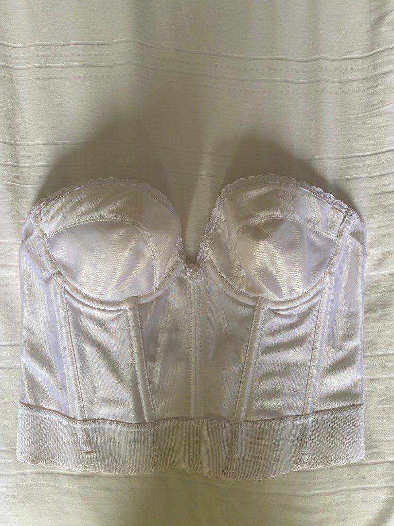 https://media.karousell.com/media/photos/products/2023/1/30/carnival_white_bustier_corset_1675052507_5fc4b008_progressive.jpg