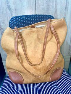 (Category: ) located in . Submitted by fab_glam_preloved (Listing ID 1212315429, Image 1). Description: .
