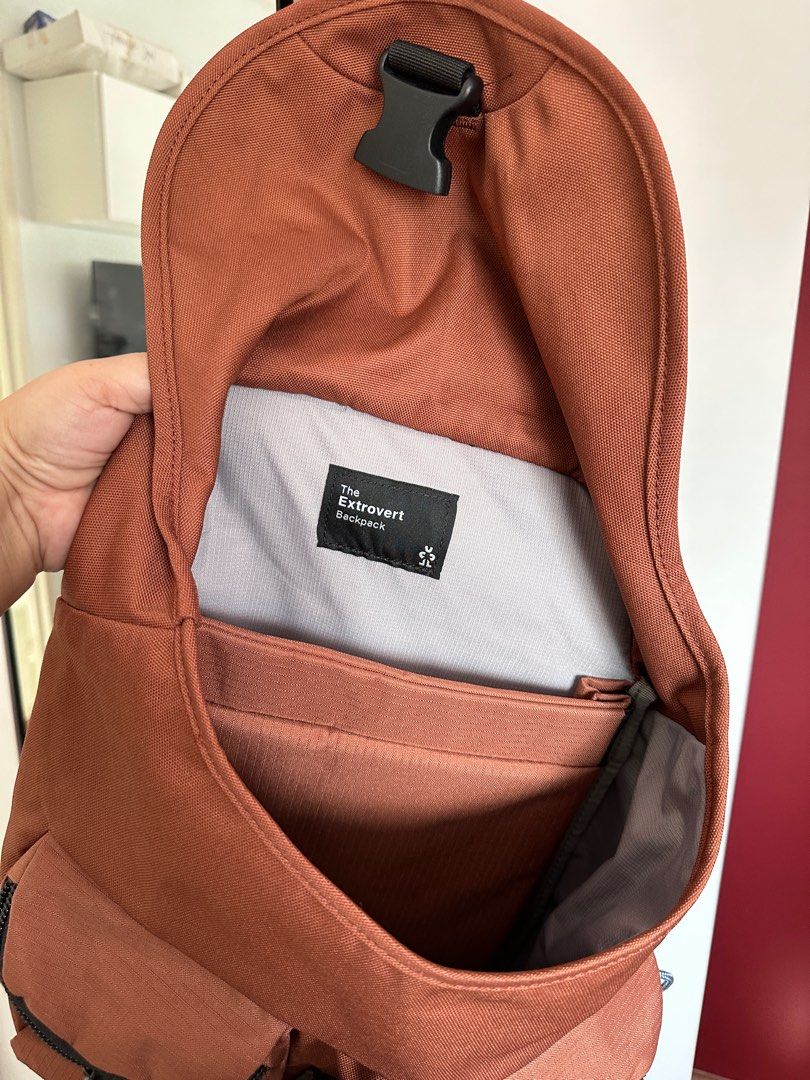 Crumpler extrovert backpack review shop