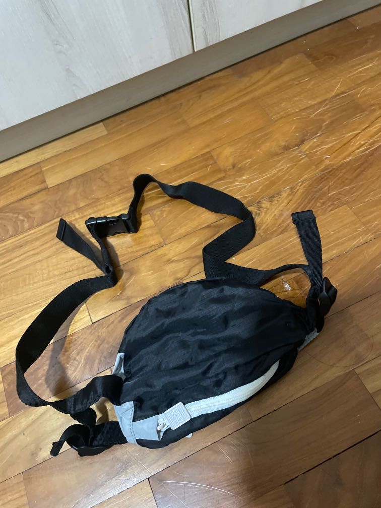 Ellesse Fanny Pack Belt Bag Bum Bag Men s Fashion Bags Belt bags Clutches and Pouches on Carousell