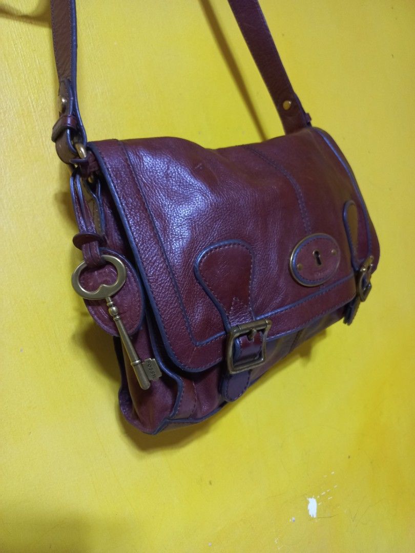 Fossil vintage bag, Luxury, Bags & Wallets on Carousell