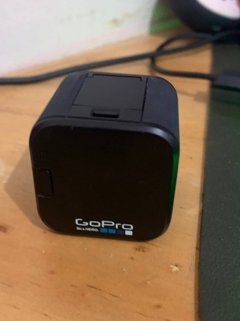 GoPro Hero Session 4 no SD but w Mount (Category: Video Cameras) located in Manila. Submitted by repzty (Listing ID 1212391017, Image 2). Description: go pro hero session 4 no sd but w mount.