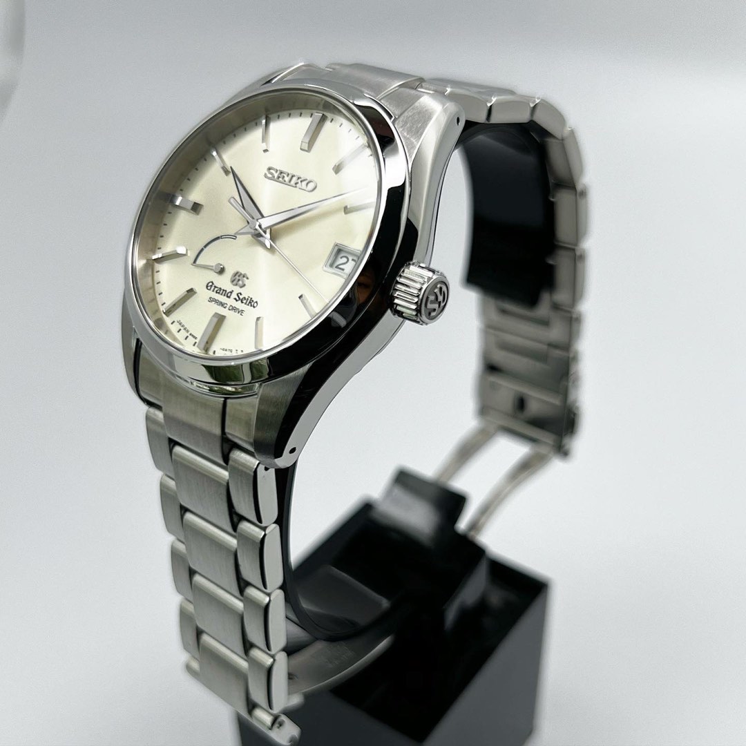Grand Seiko SBGA083 Spring Drive Champagne Dial 39mm Men s