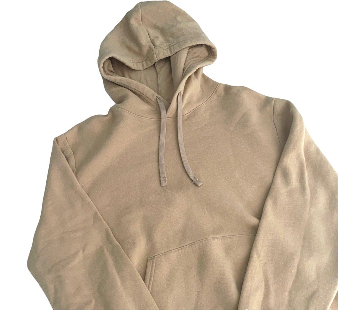 H&M beige hoodie (Category: Coats, Jackets and Outerwear) located in Bacolod City. Submitted by ake_mi (Listing ID 1212380107, Image 2). Description: ♡ no flaws ♡ rfs : declutter ❣️Mop : gcash • 390 + sf.