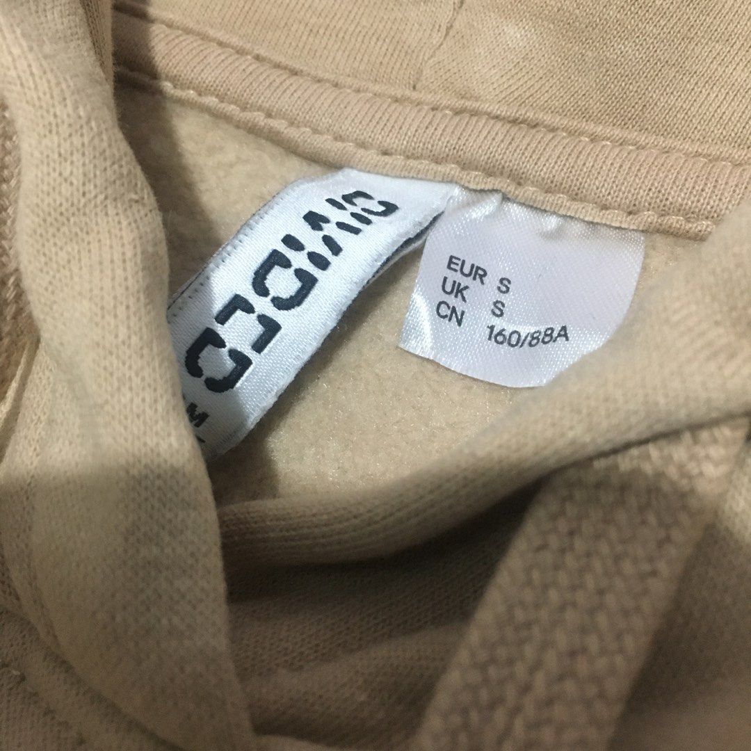 H&M beige hoodie (Category: Coats, Jackets and Outerwear) located in Bacolod City. Submitted by ake_mi (Listing ID 1212380107, Image 3). Description: ♡ no flaws ♡ rfs : declutter ❣️Mop : gcash • 390 + sf.