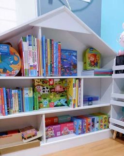 HOUSE SHELF FOR TODDLER AND KIDS (DELIVER UNASSEMBLED)