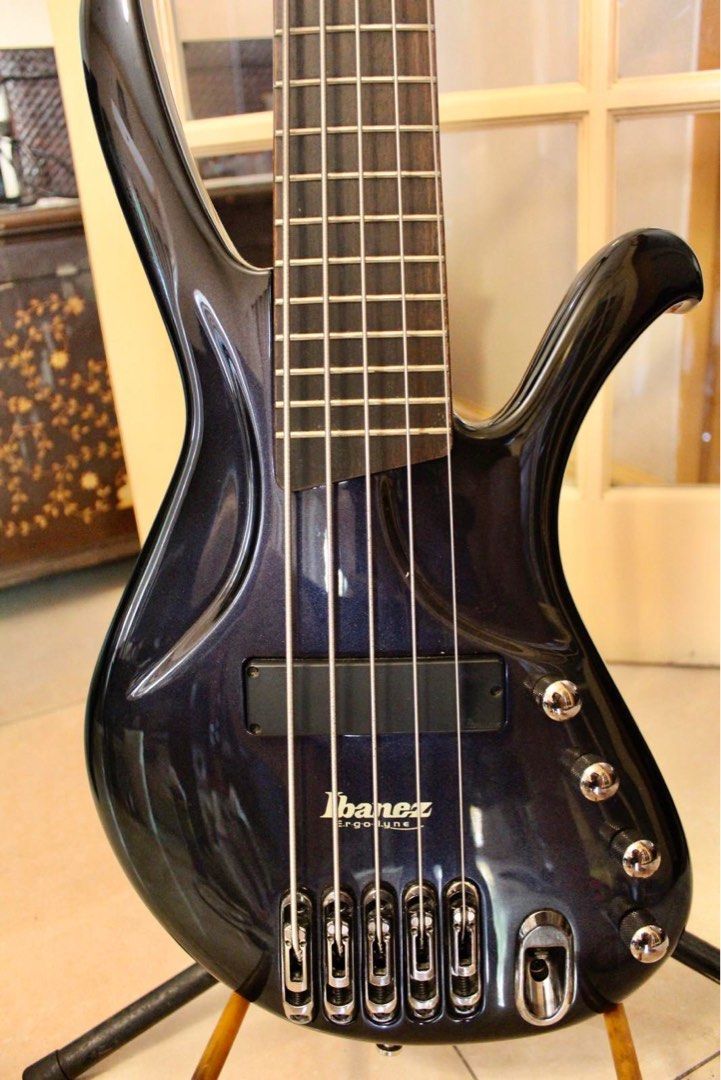 Ibañez 5string Bass Guitar, Hobbies & Toys, Music & Media, Musical