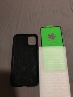 Iphone 11 pro max spigen case plus screen protector