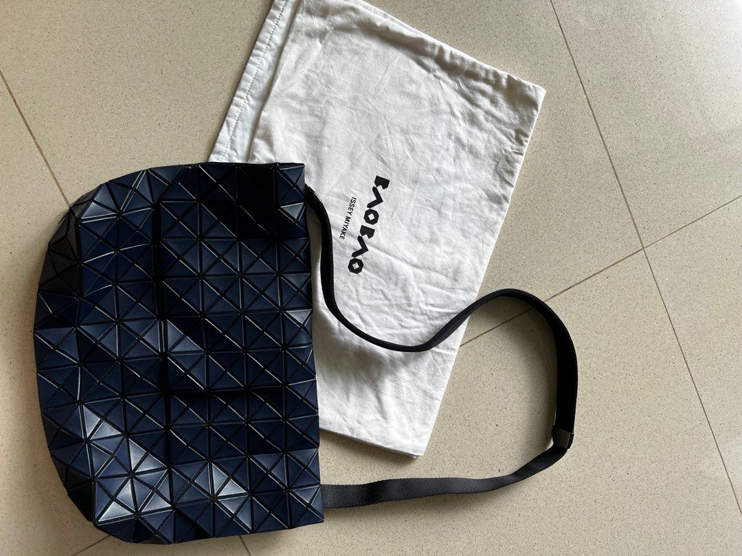 Baobao prism shoulder clearance