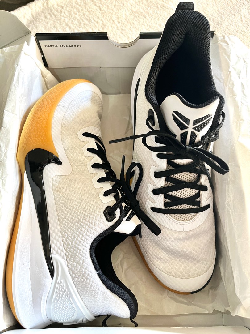 kobe mamba focus on feet