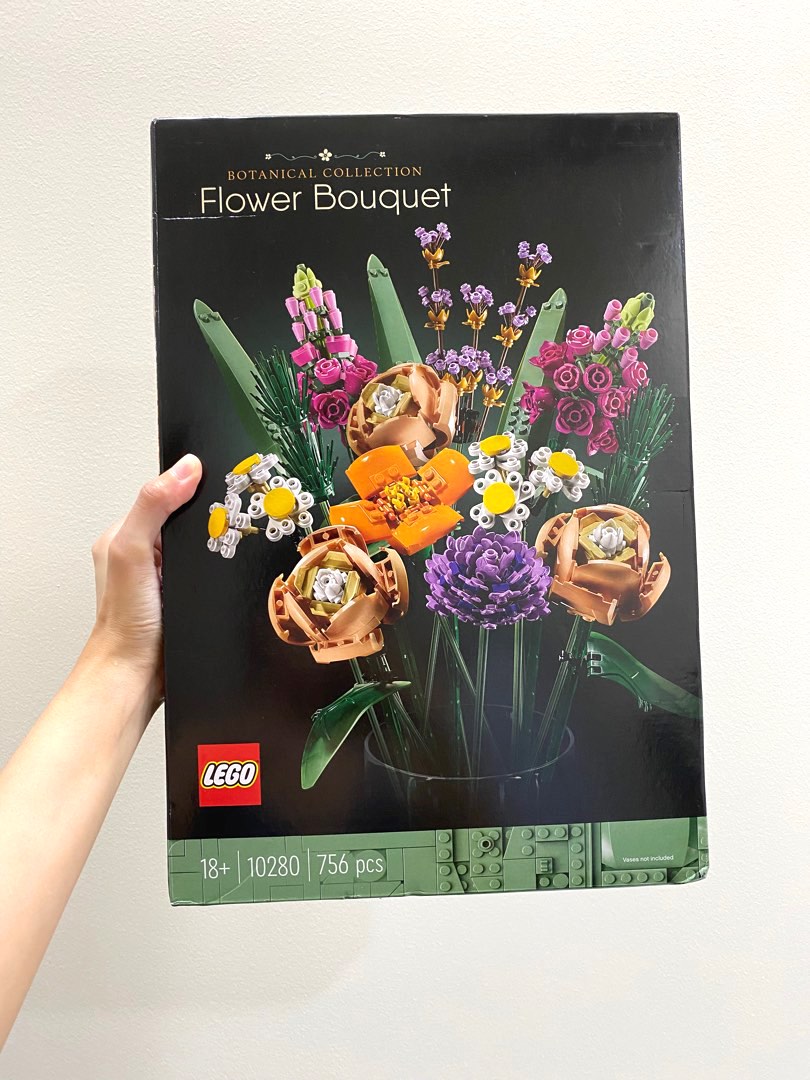 LEGO Creator Expert 10280 Flower Bouquet (756 Pieces), Hobbies & Toys