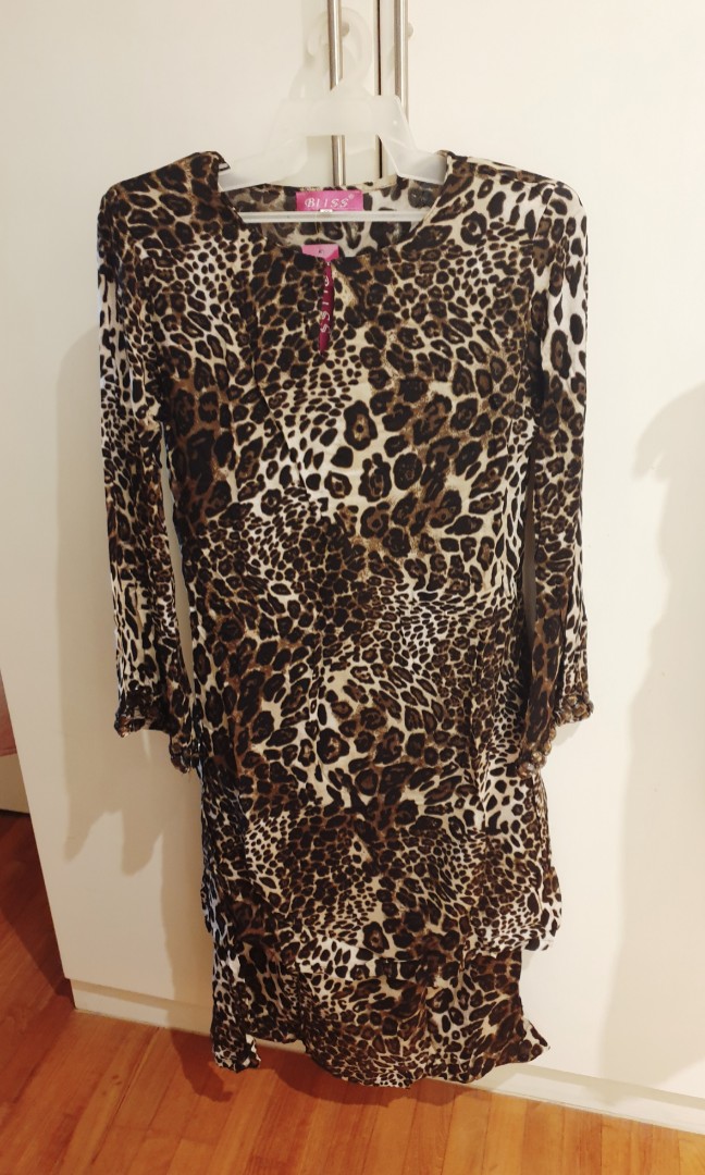 Leopard Print Baju Kurung Set #HUAT88, Women's Fashion, Muslimah ...