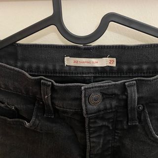 Levi’s Black Jeans
