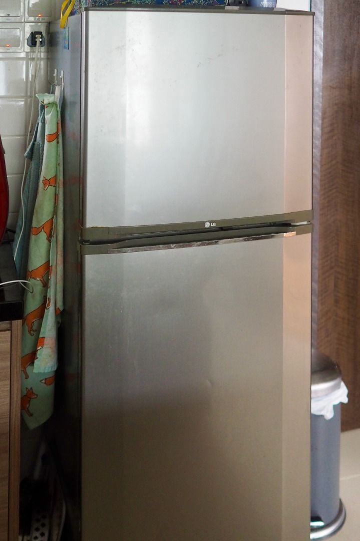 LG fridge freezer, TV & Home Appliances, Kitchen Appliances