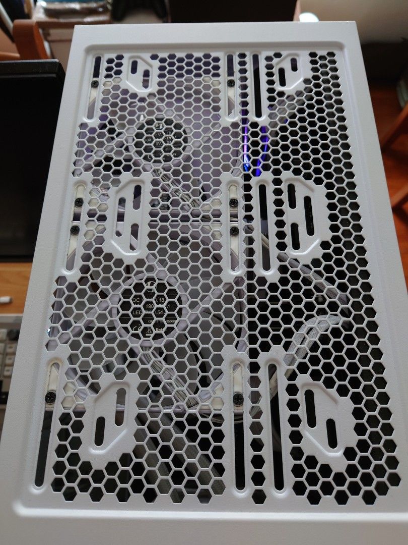 Lian Li Lancool 2 Mesh White RGB, Computers & Tech, Parts & Accessories