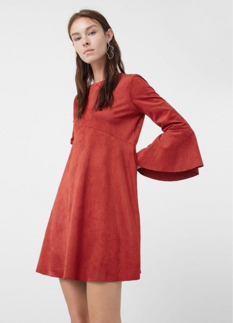 slim fit dress with bell sleeves Endless Rose