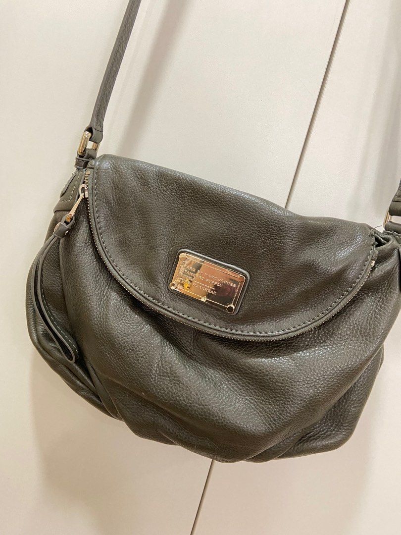 Authentic MARC BY MARC JACOBS Classic Q Natasha Leather Sling Bag, Luxury,  Bags & Wallets on Carousell