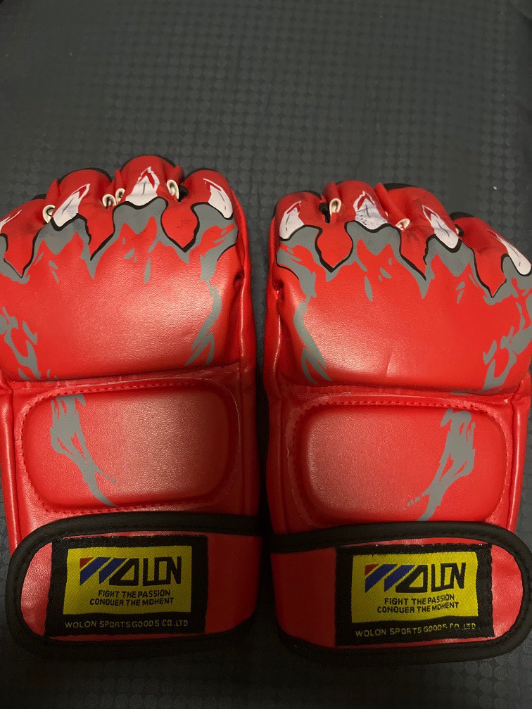 Muay Thai Boxing Gloves, Sports Equipment, Exercise & Fitness, Weights