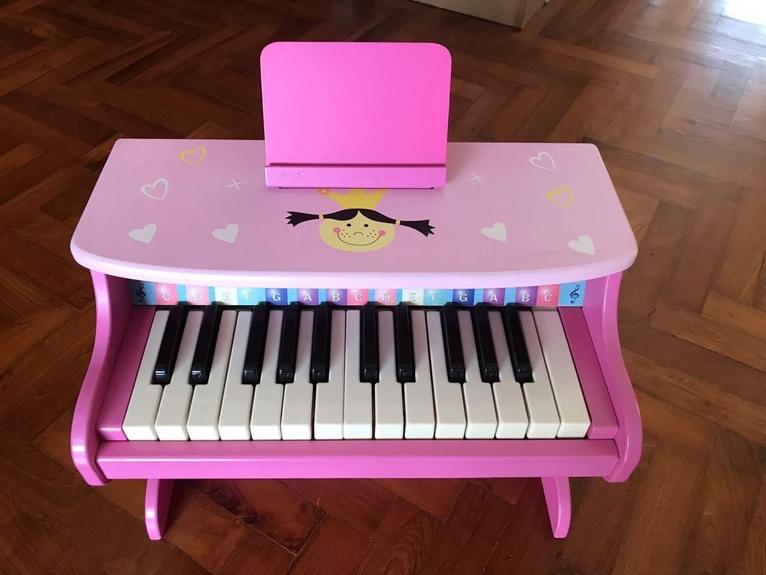 My first Piano Schoenhut 25 keys for children 3 Hobbies