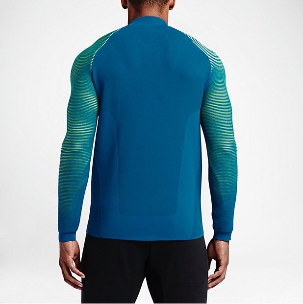 Nike dynamic reveal hoodie clearance