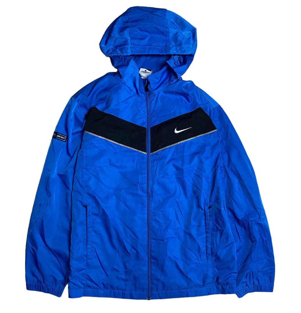 Nike Outdoor Jacket, Men's Fashion, Men's Clothes, Outerwear on Carousell