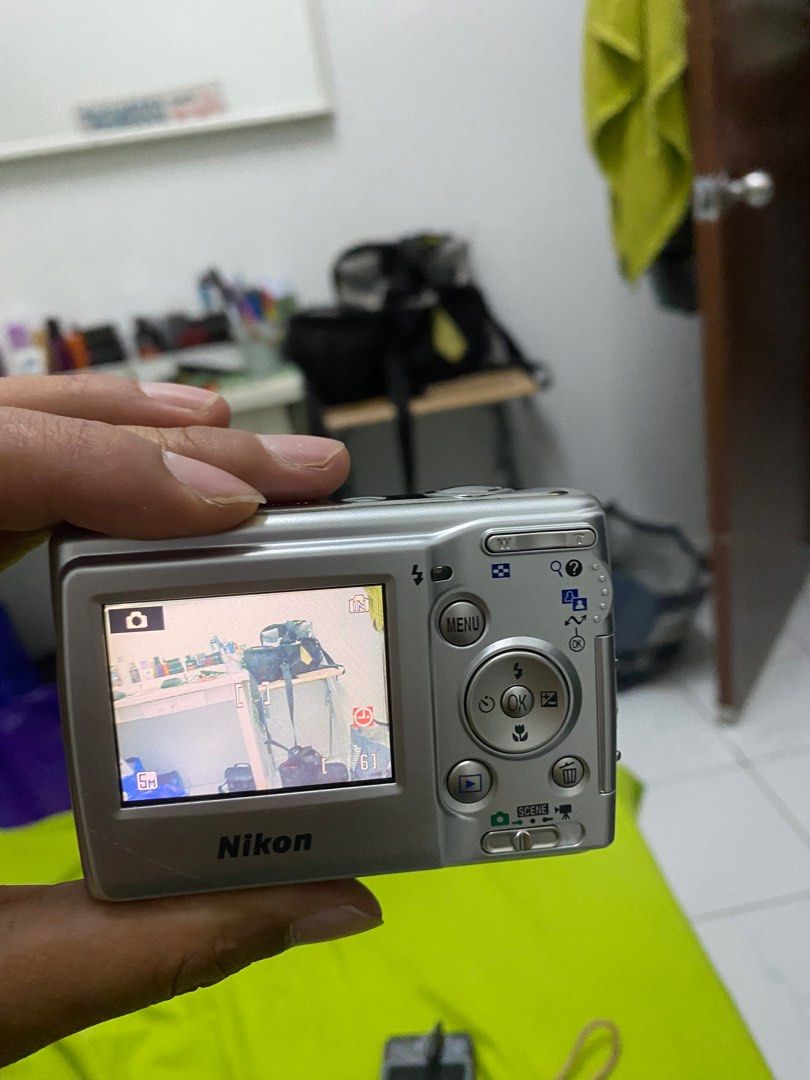 Nikon coolpix p2, Photography, Cameras on Carousell