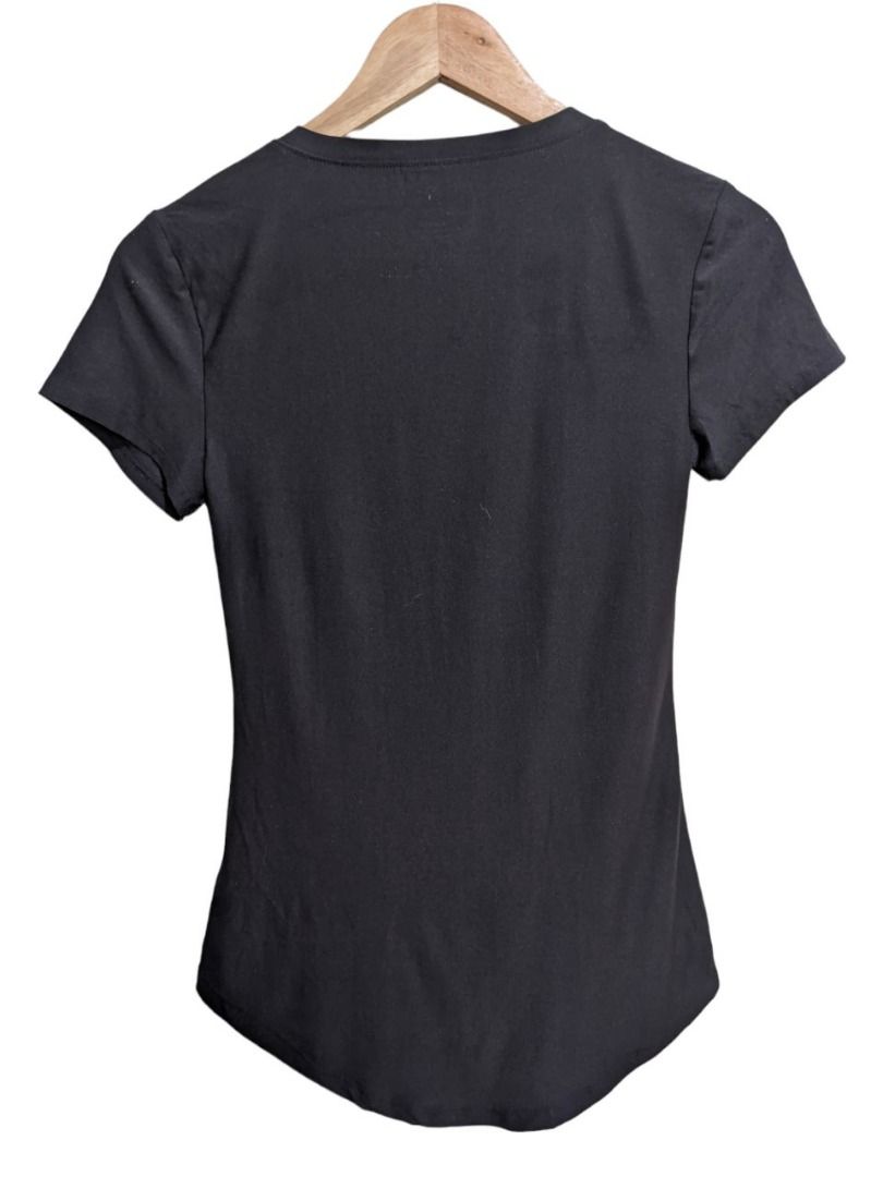 NWT No Boundaries Juniors' Brushed Short Sleeve V-Neck Black T