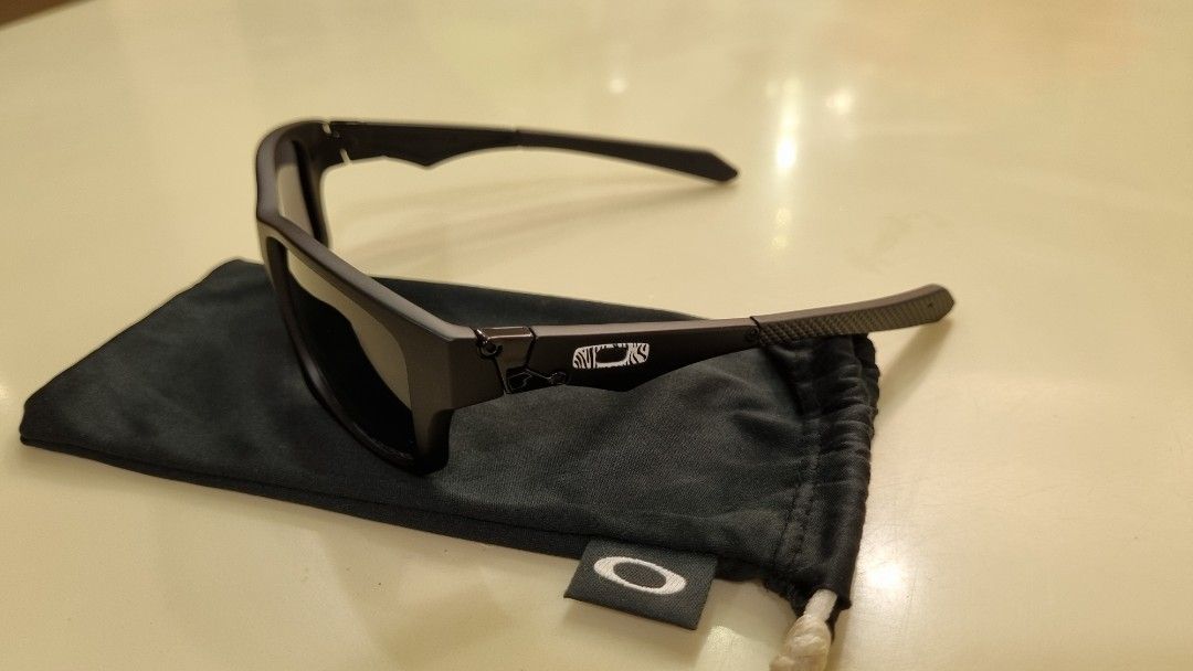 Oakley jupiter cheap squared custom