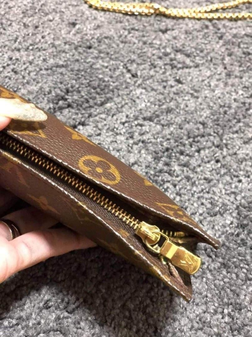 Original LV (Category: Luxury Bags & Wallets) located in Paranaque City. Submitted by laylalozada257 (Listing ID 1212322034, Image 2). Description: First to pay basis Price Negotiable Moneyback Guarantee Rank A-AB 💳 Accepting Payment via Bank Transfer, E-wallet and PayPal. 📬 Please feel free to message me for details. Meetup within SM Bf Parañaque only 📣Disclaimer: I am not affiliated with the brands featured. All copyrights and registered tra
