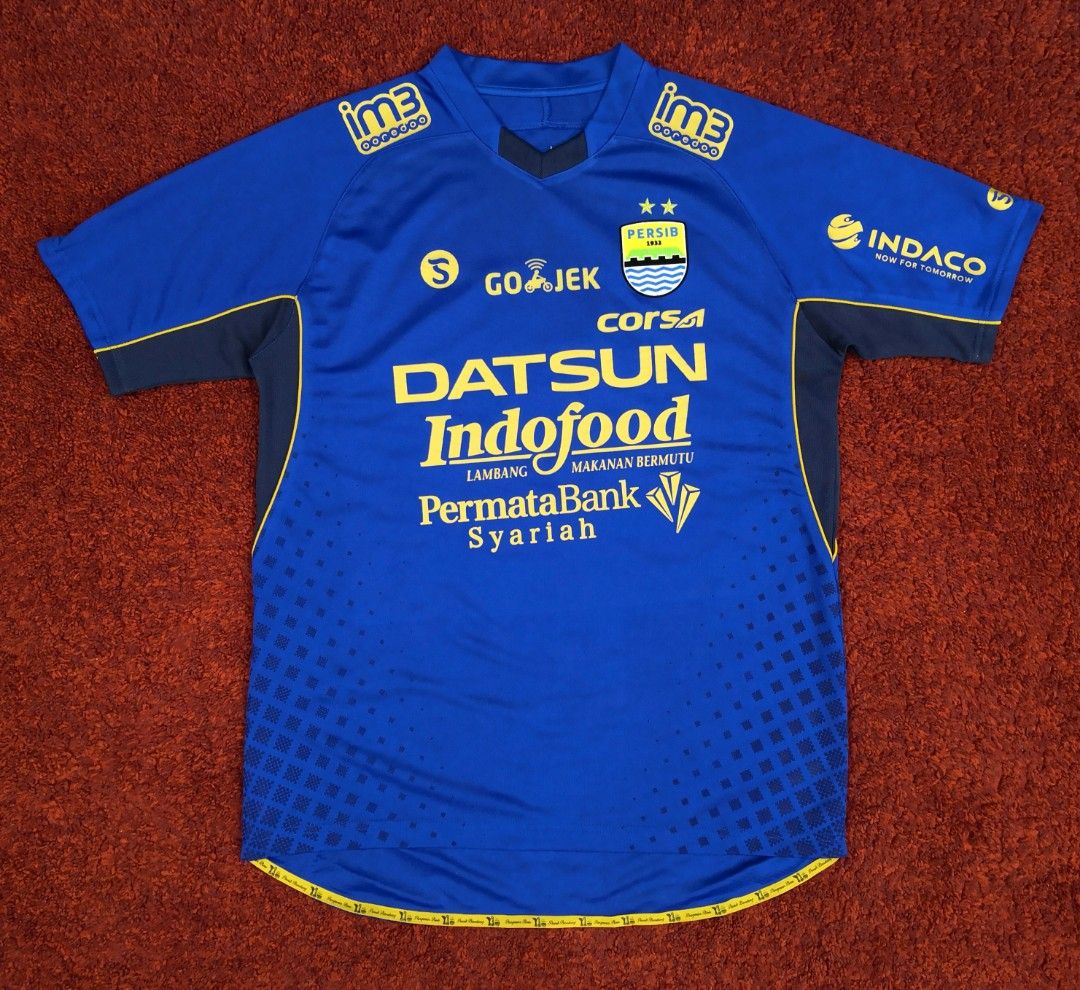 Persib Bandung Home football shirt 2016 - 2017. Sponsored by Indofood