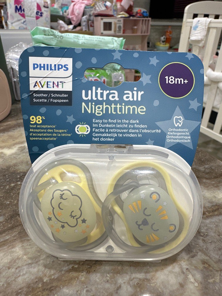 Philips Avent Ultra Start Nighttime Ciuccio - Design ortodontico, per neonati, fluorescente, tettarella simmetrica in morbido silicone, senza BPA, confezione da 2, SCF075/18