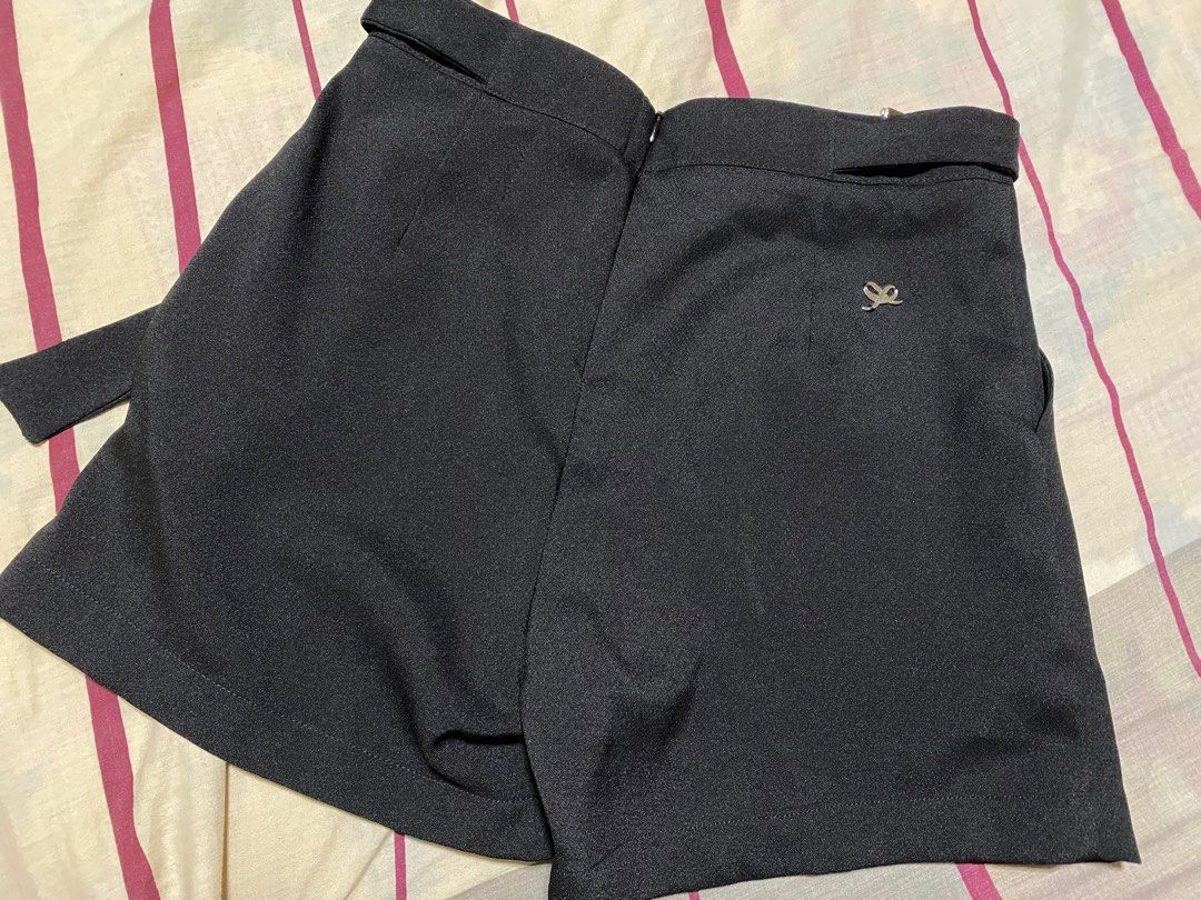 Plains & Prints Black shorts (Category: Shorts) located in Guagua. Submitted by declutterwithj (Listing ID 1212394261, Image 3). Description: Really nice but too small for me.