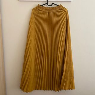 Pleated Skirt in Mustard