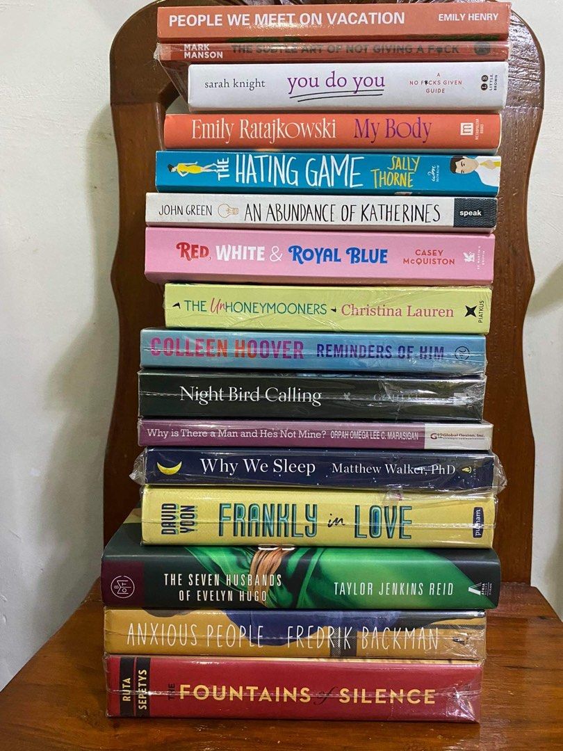 Prelover Books for sale (Category: Storybooks) located in Pasig City. Submitted by munchinitajanella (Listing ID 1212349669, Image 1). Description: Decluttering of Preloved Books RFS: Switched to KINDLE Mode of Payment : Gcash Shipping via Lalamove / Grab / LBC / Shopee checkout (batches) Location : Kapitolyo, Pasig Meetup : Plus for Handling Fee 🍀 YOU DO YOU (Sarah Knight) Hard Cover, NBS - P600 ☘️ MY BODY (Emily Ratajkowski) Paperback, Origina