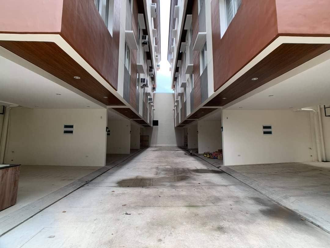 Quezon City town house for sale near East Avenue Quezon Memorial Circle P13.3M, Property, For