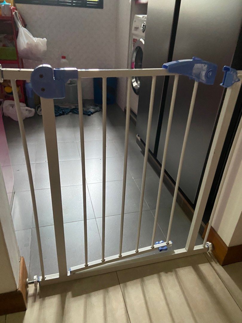 Safety baby gate, Babies & Kids, Baby Nursery & Kids Furniture, Safety