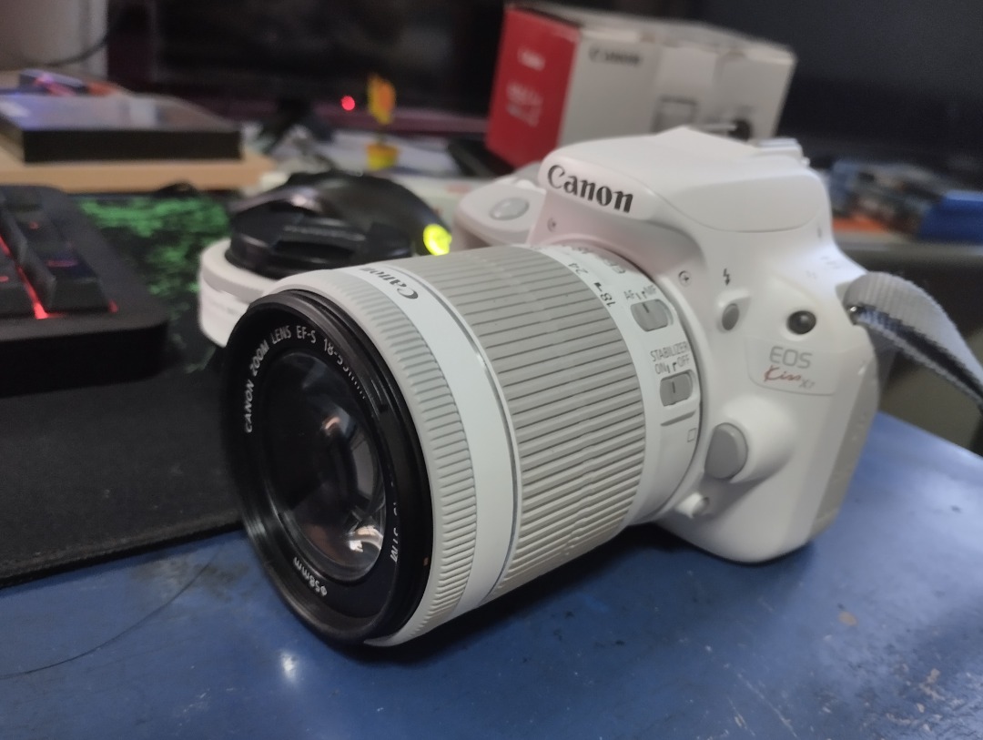 Selling Canon Kiss X7 white, Photography, Cameras on Carousell