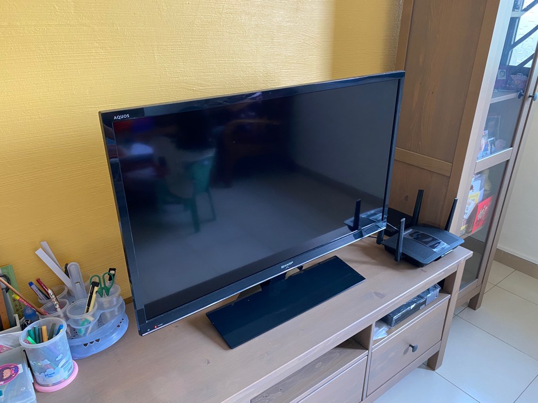 Sharp Aquos TV, TV & Home Appliances, TV & Entertainment, TV on Carousell