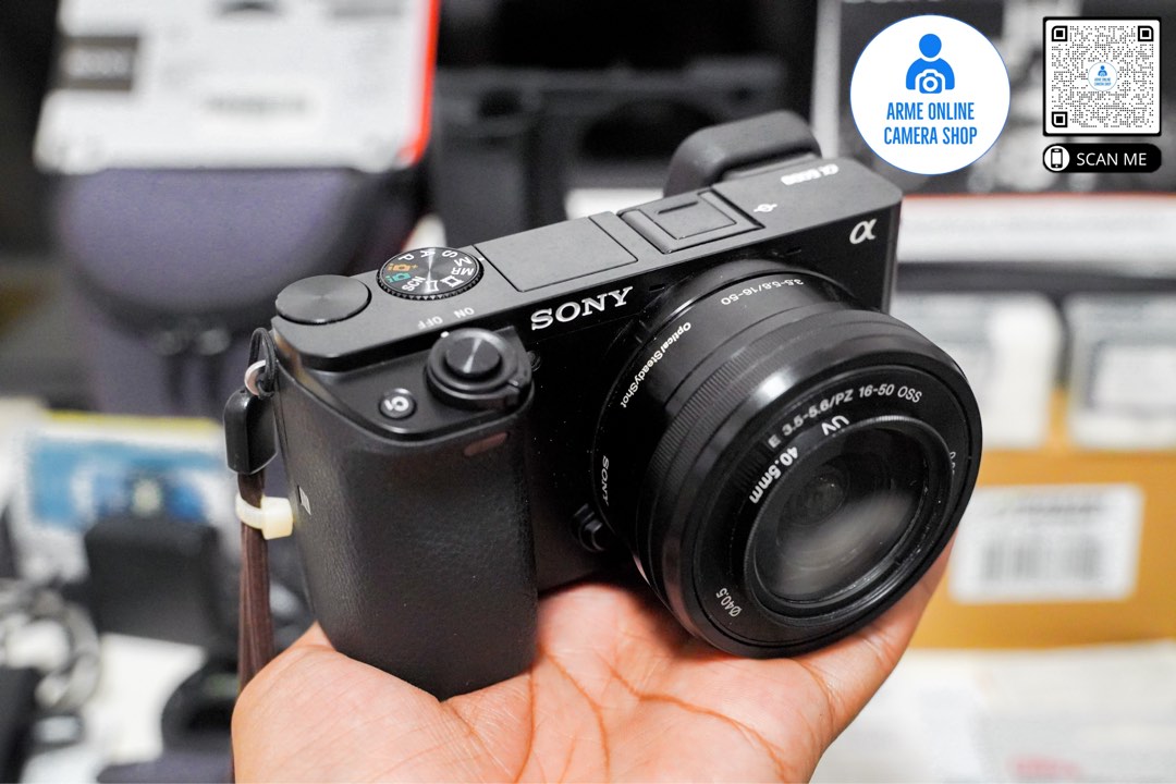 Sony A6000 Complete Boxed Package 3 Batteries, Sandisk Ultra 32GB