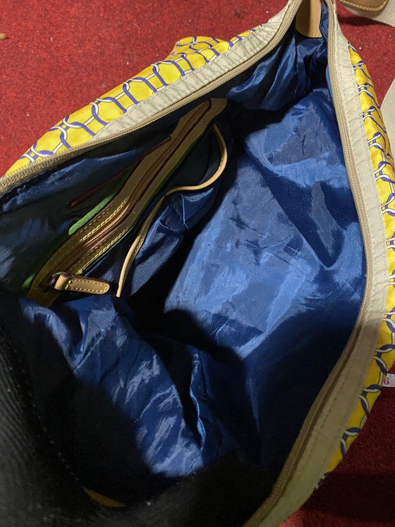 Tommy hilfiger banana bag top