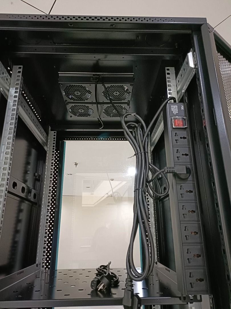 Tuffrack 42U Free Standing Data Cabinet W=600x D=800x H=7FT, Computers ...