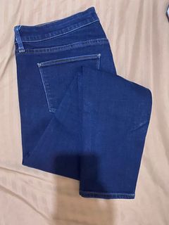 (Category: ) located in . Submitted by elevenever (Listing ID 1212343055, Image 1). Description: .
