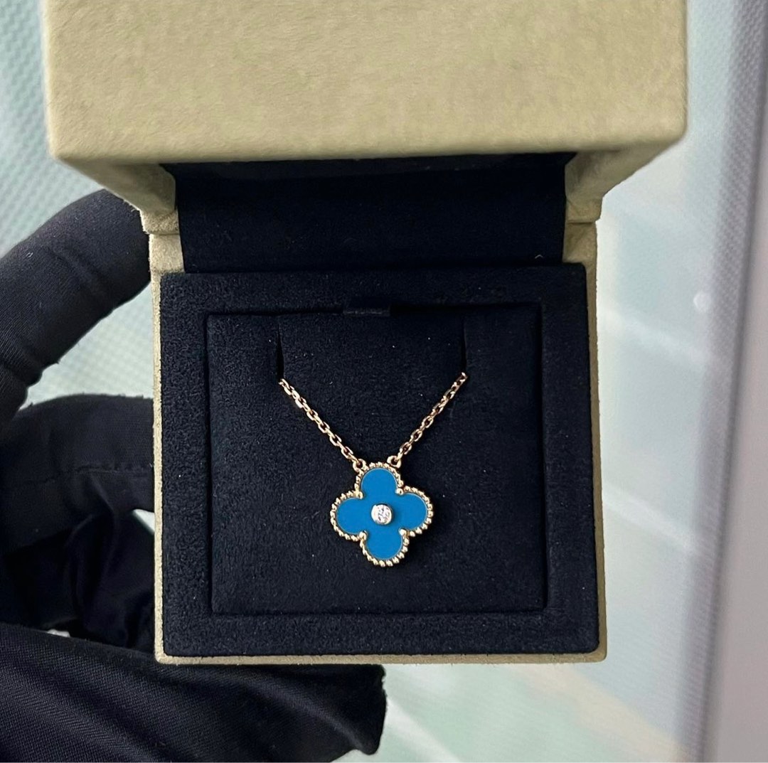 Vca holiday new arrivals pendant 2019