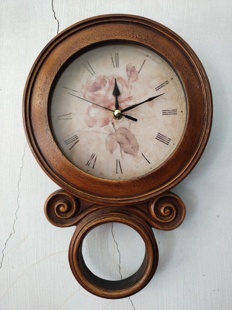 Vintage wall clock, Furniture & Home Living, Home Decor, Clocks on