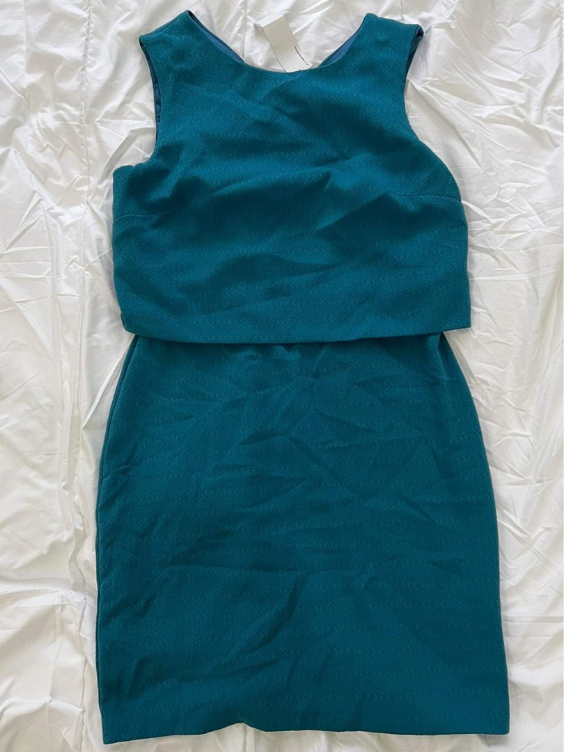 Formal dress warehouse store